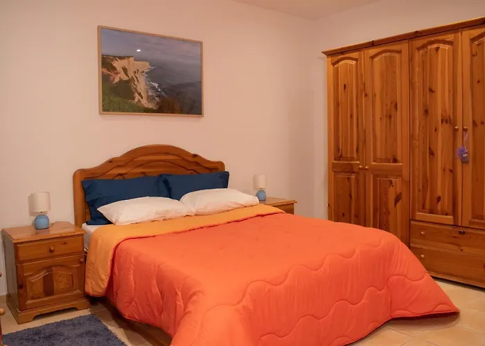 Spacious 3 Bedroom Apartment In Marsascala